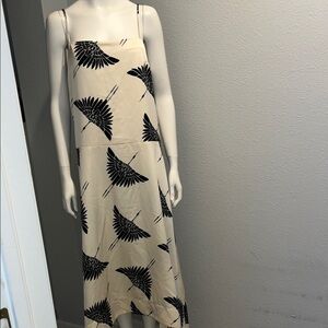 Elegant Cream and Black Patterned Dress size 12 beautifully made flattering